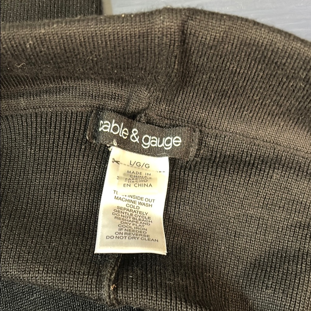 Cable & Gauge Black Knit Leggings - Picture 2 of 3
